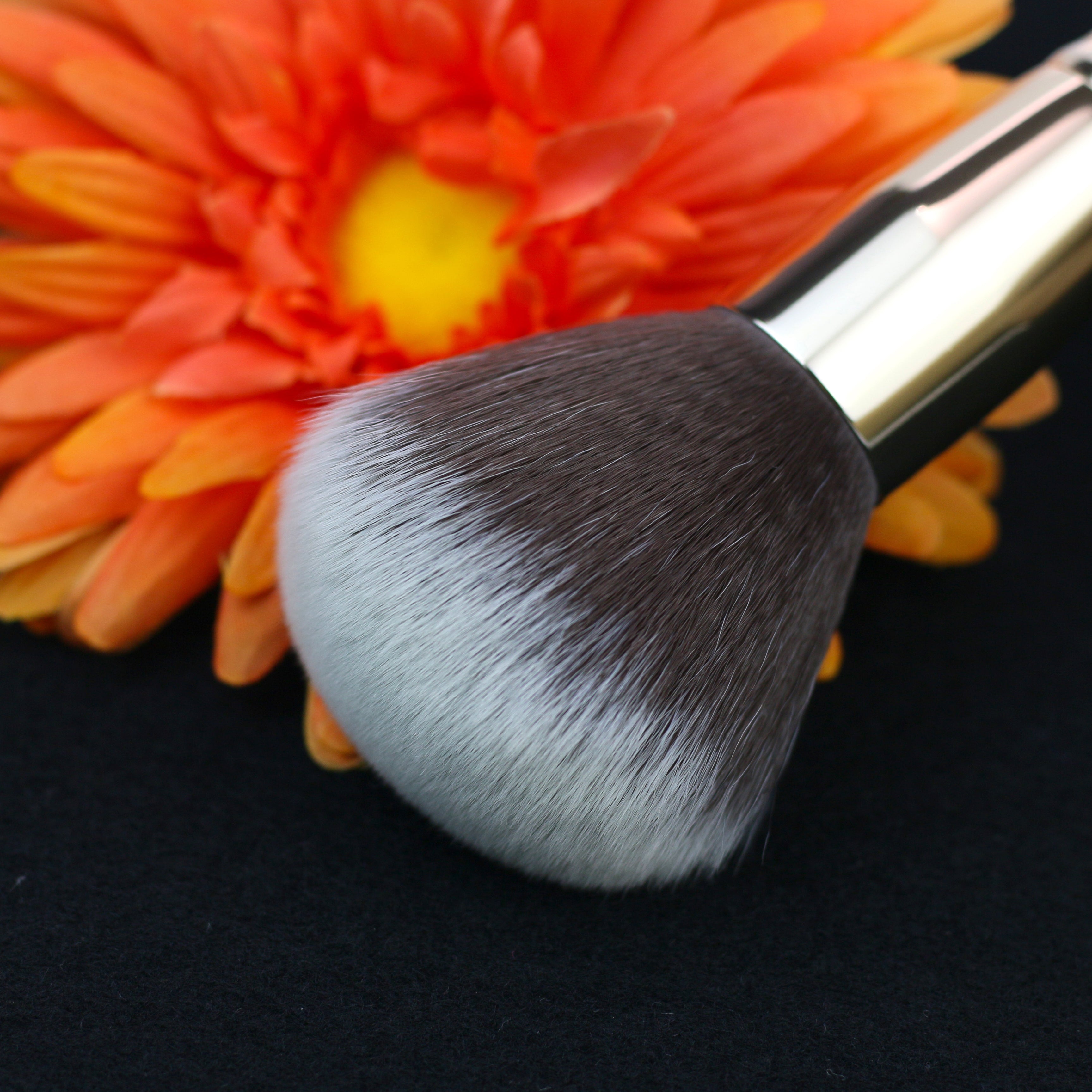 Large Powder - 13rushes - Singapore's best makeup brushes