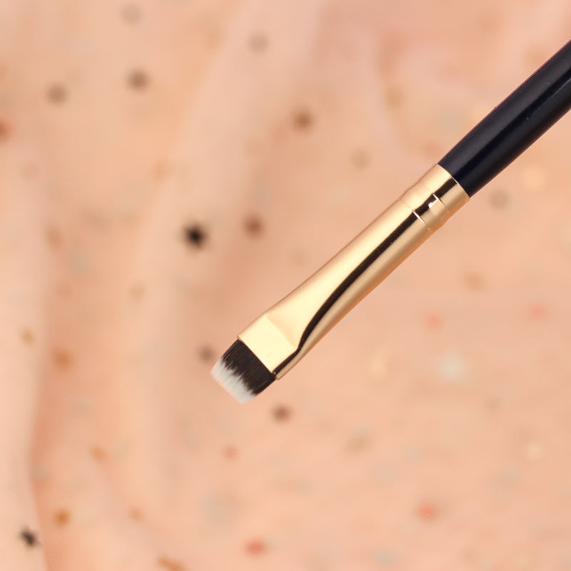 Flat Definer - 13rushes - Singapore's best makeup brushes
