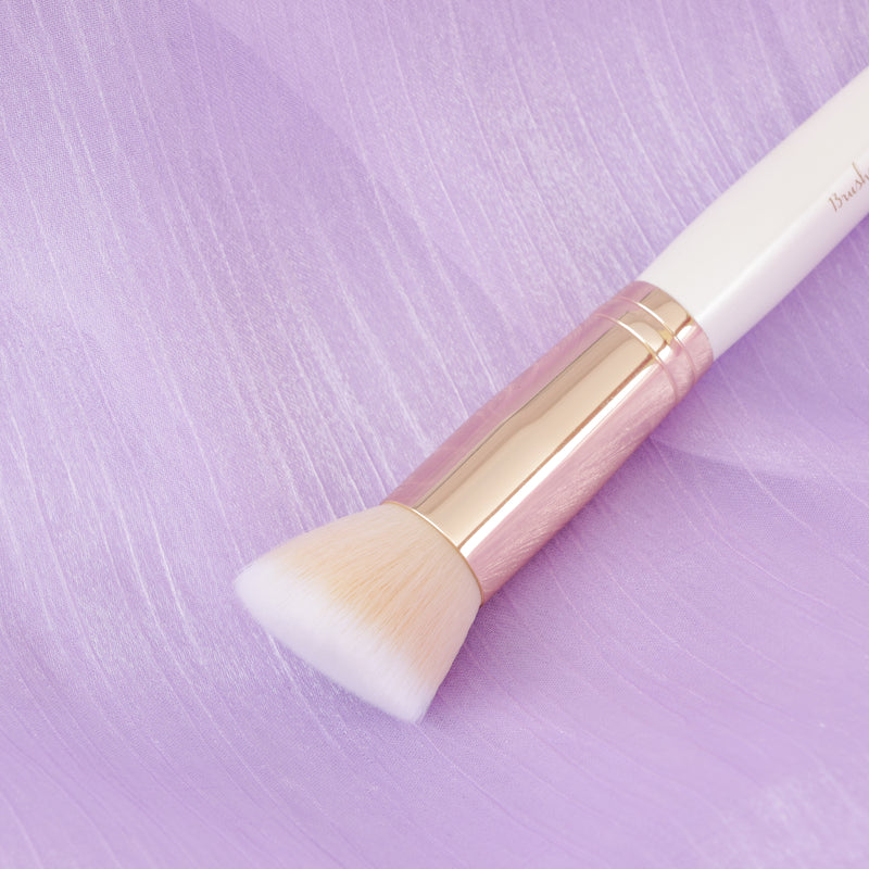[Slightly pokey] Foundation.Concealer