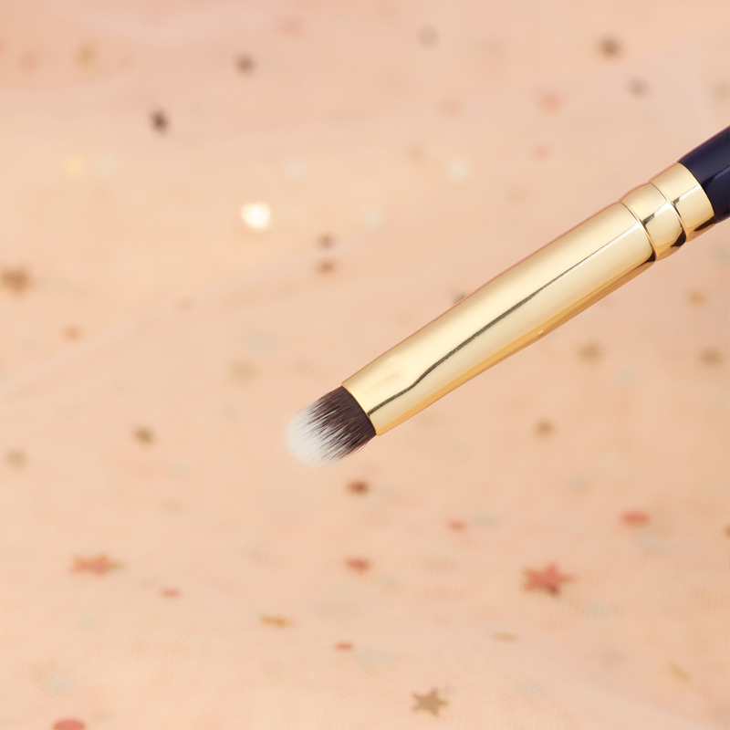Petite shadow - 13rushes - Singapore's best makeup brushes
